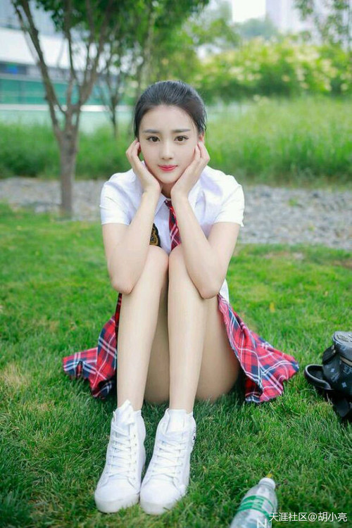 开云·体育官网-博卡中场组织缺乏核心，传控被切断，博卡主场球衣